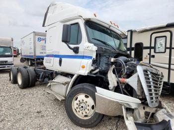  Salvage Freightliner Cascadia
