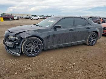  Salvage Chrysler 300