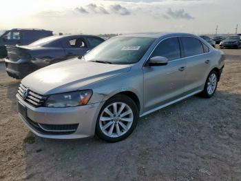  Salvage Volkswagen Passat