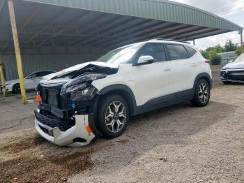  Salvage Kia Seltos