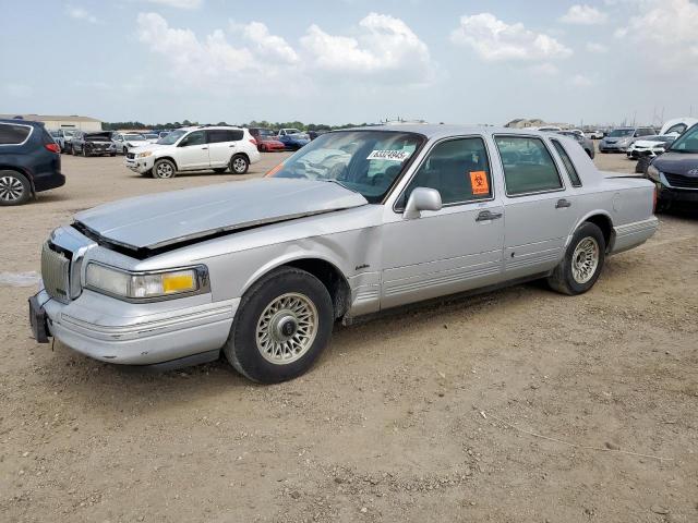  Salvage Lincoln Towncar