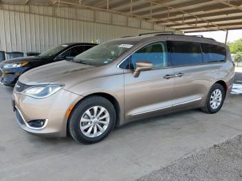  Salvage Chrysler Pacifica