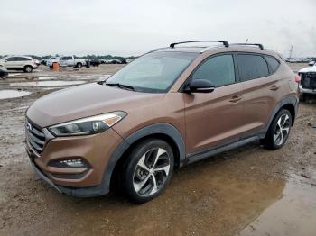  Salvage Hyundai TUCSON