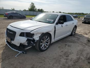  Salvage Chrysler 300