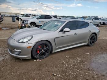  Salvage Porsche Panamera