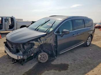  Salvage Chrysler Pacifica