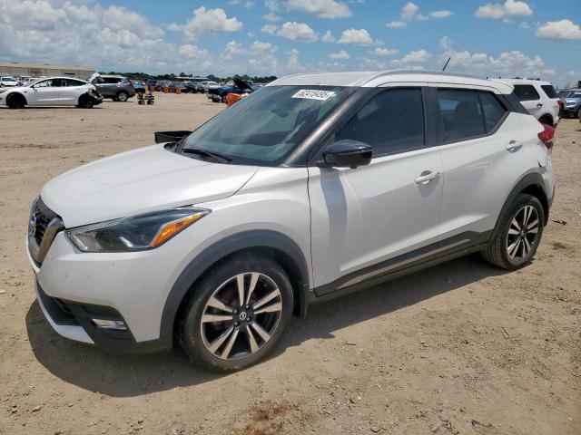  Salvage Nissan Kicks