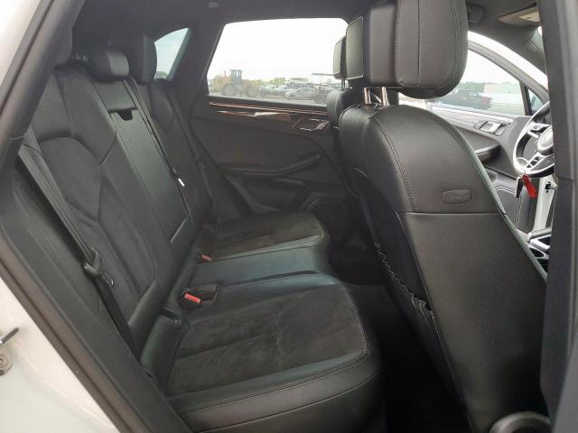 Porsche Macan Image 10