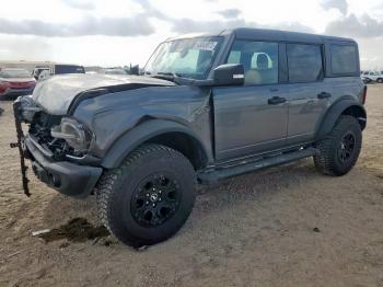  Salvage Ford Bronco