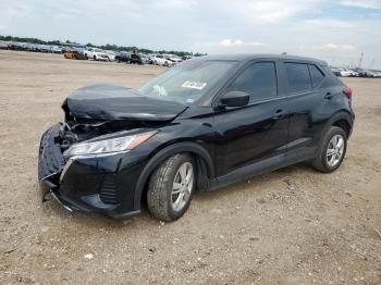  Salvage Nissan Kicks
