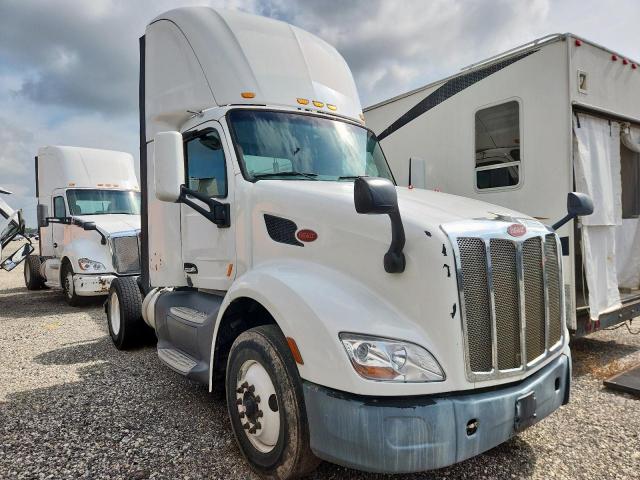  Salvage Peterbilt Tractor 579