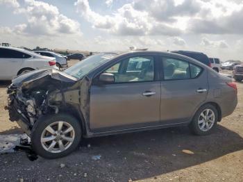  Salvage Nissan Versa