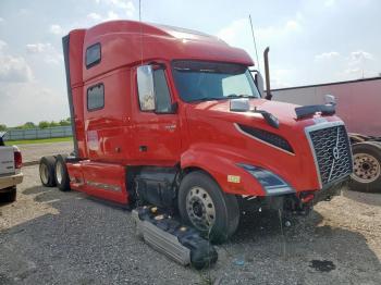  Salvage Volvo Vn