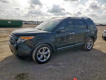  Salvage Ford Explorer