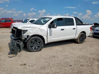  Salvage Nissan Titan