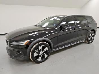  Salvage Volvo V60