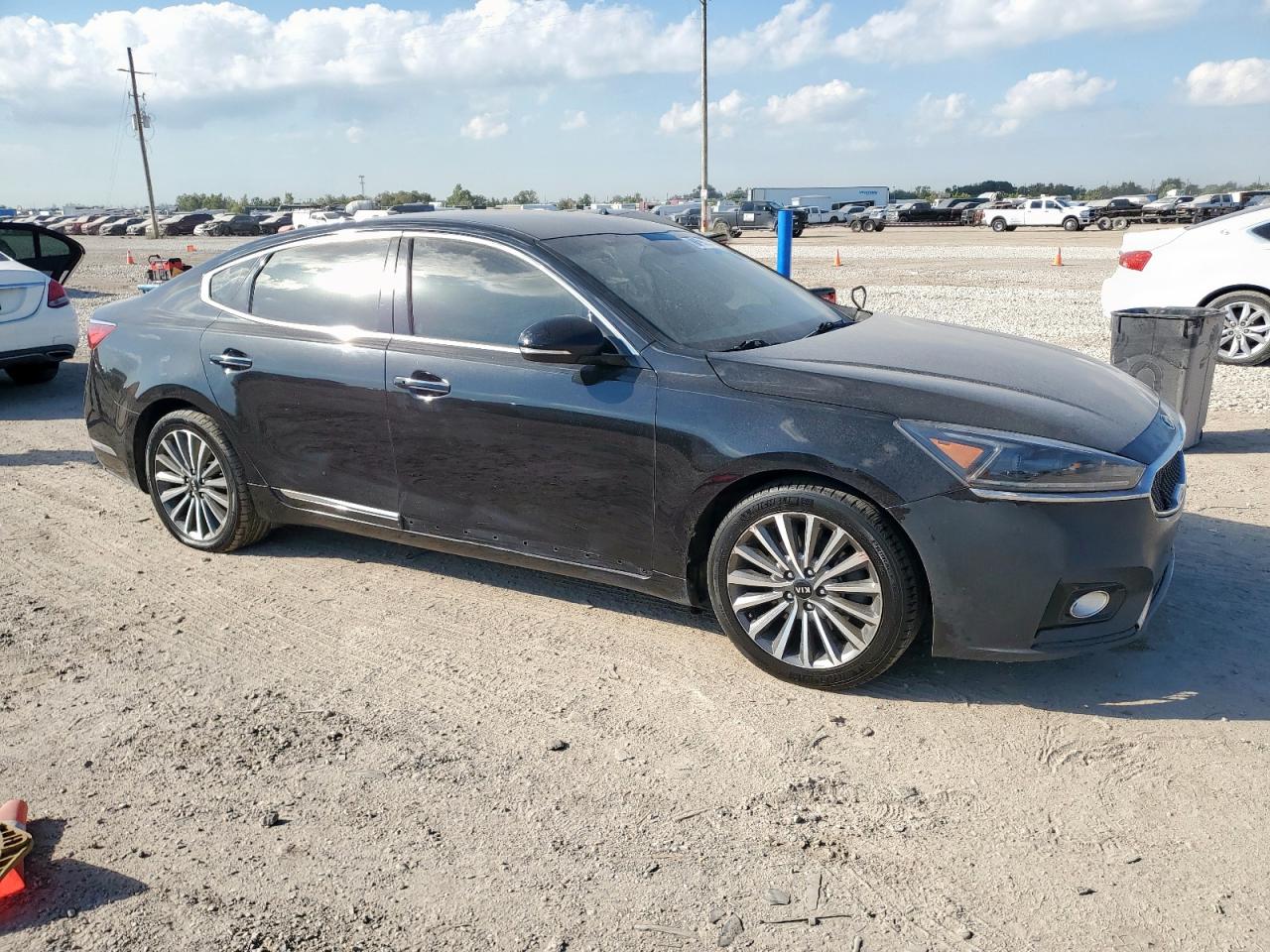 Kia Cadenza Premium Image 5