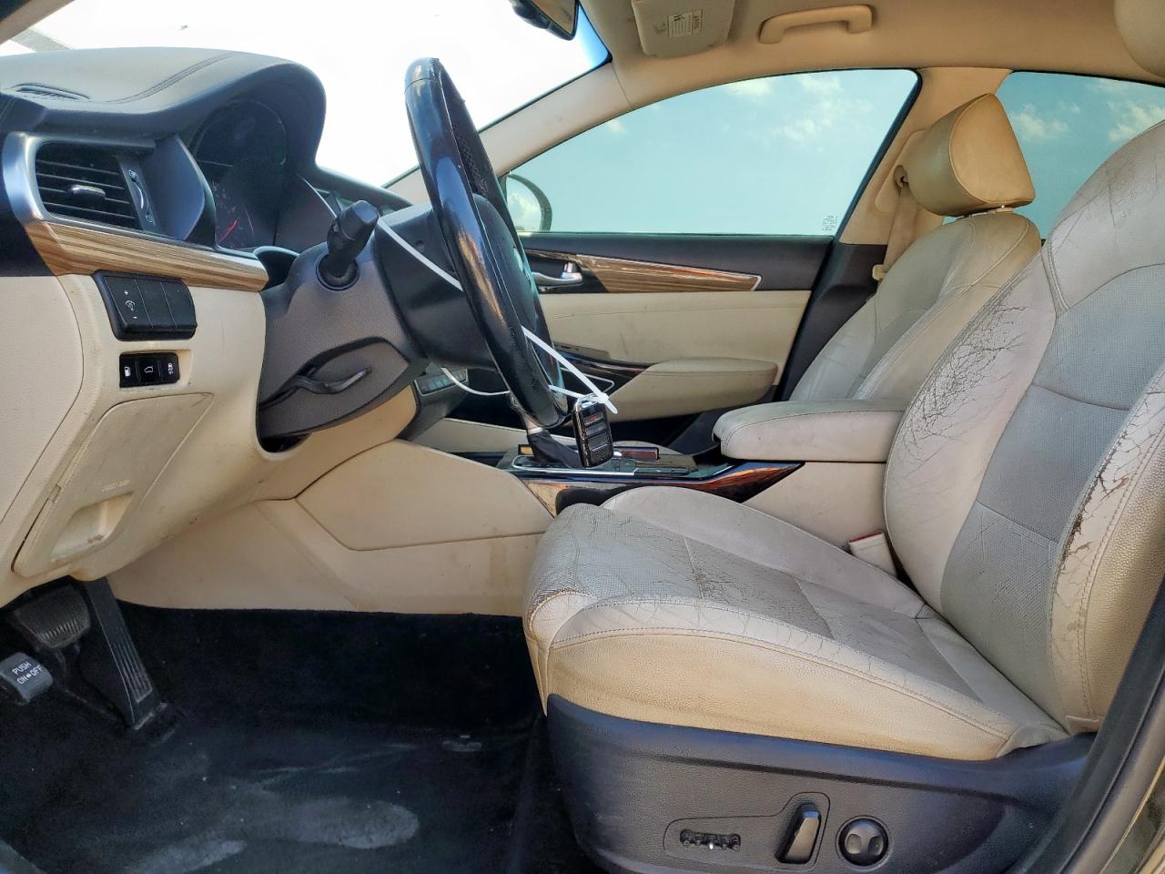 Kia Cadenza Premium Image 8