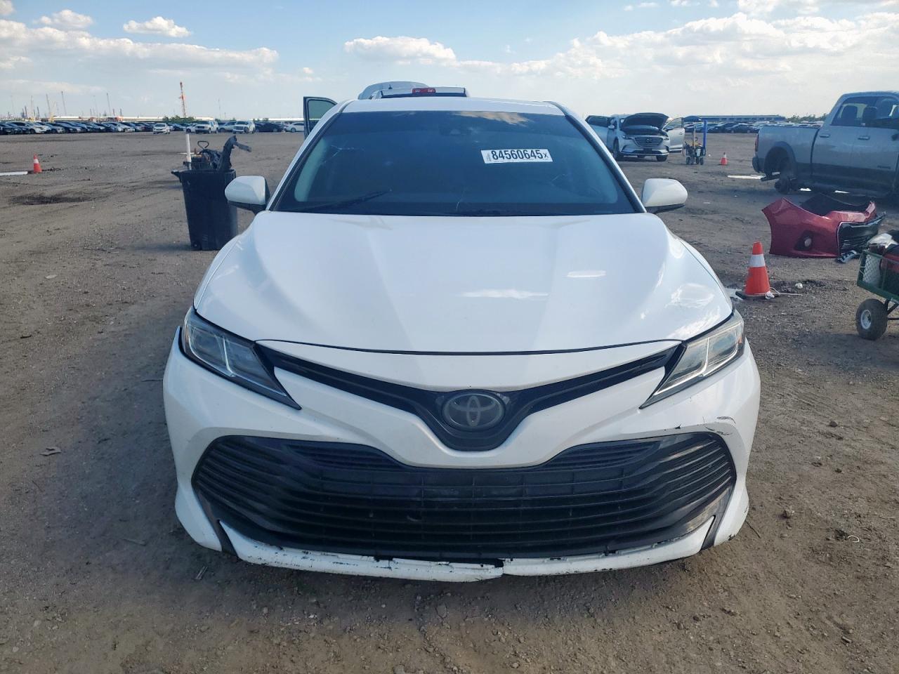 Toyota Camry L Image 2