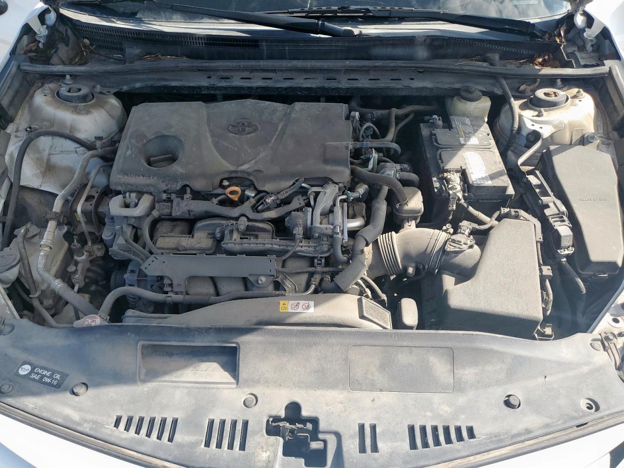 Toyota Camry L Image 7