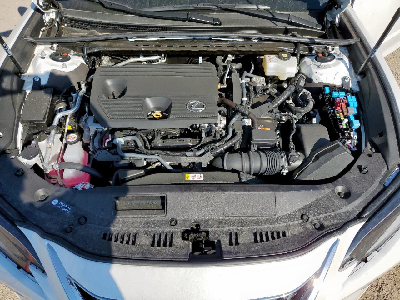 Lexus Es 300h Base Image 12