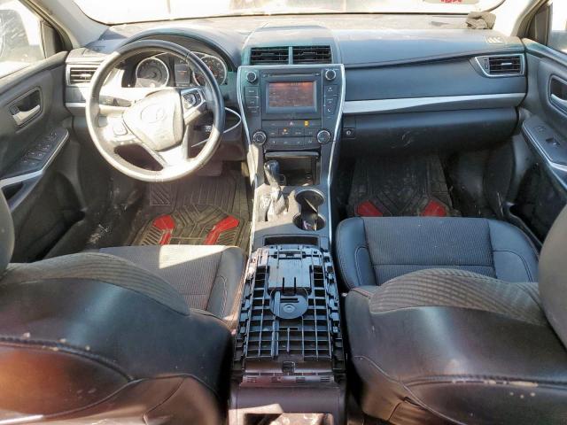 Toyota Camry Le Image 10