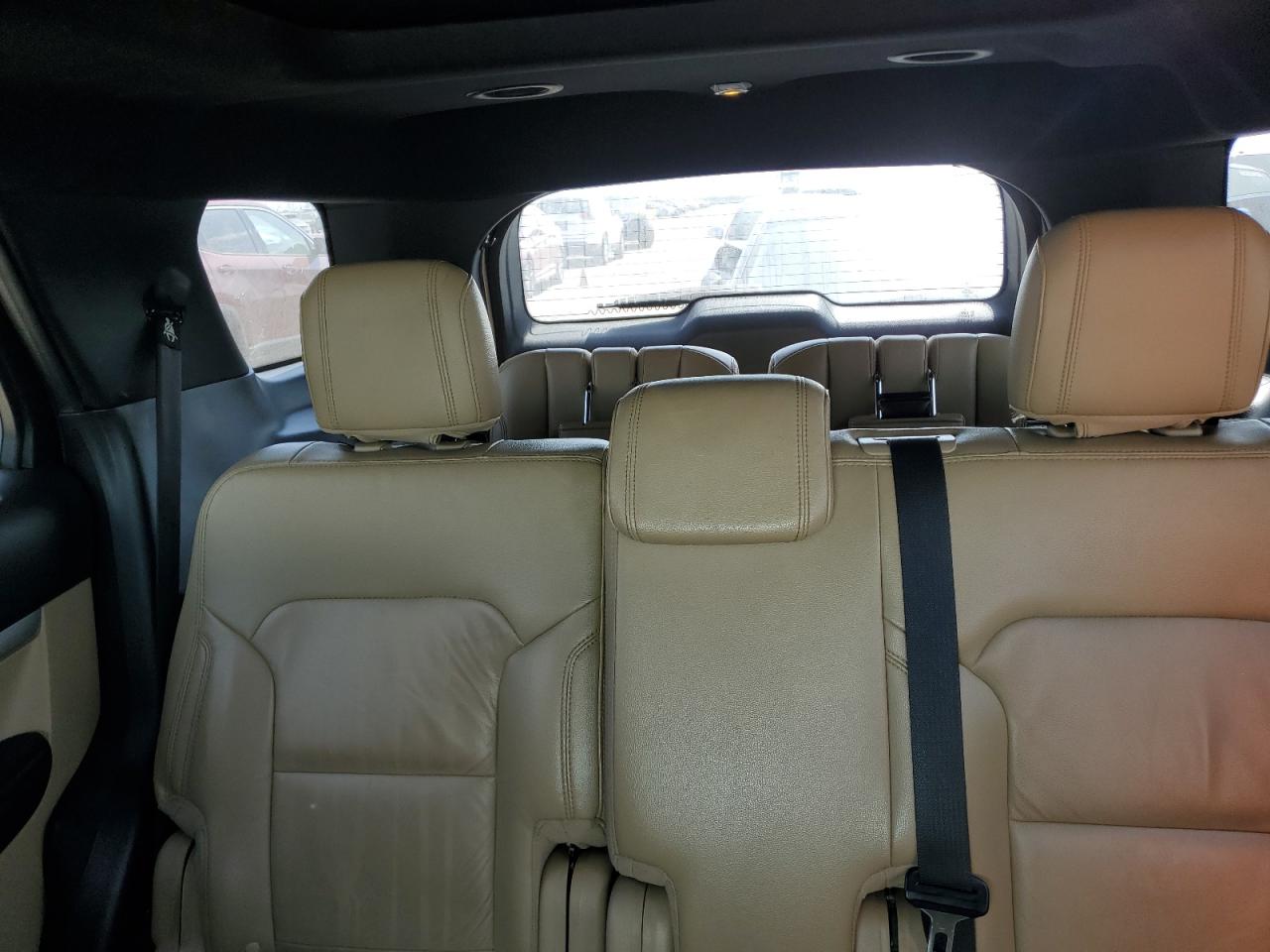 Ford Explorer Xlt Image 12