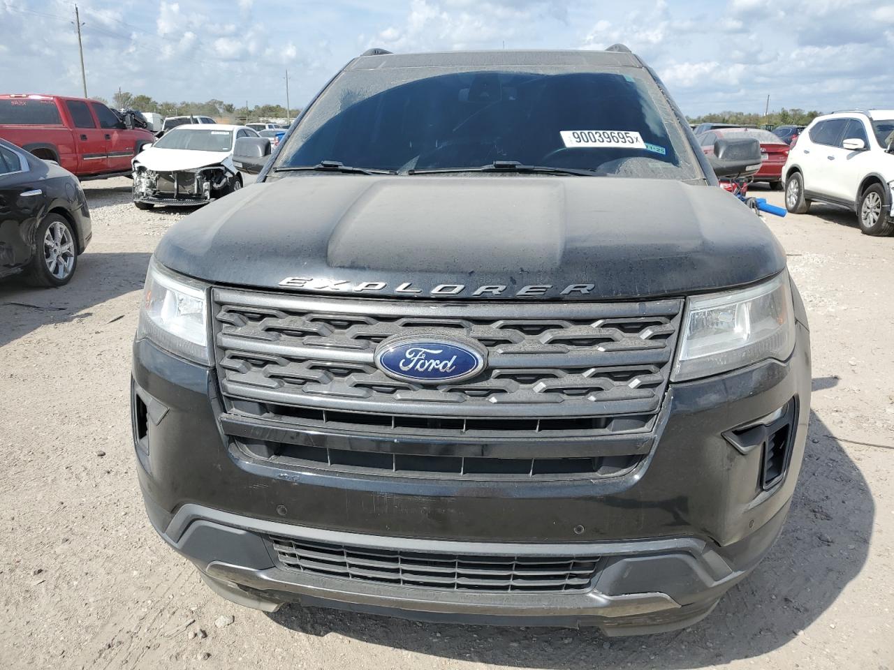 Ford Explorer Xlt Image 14