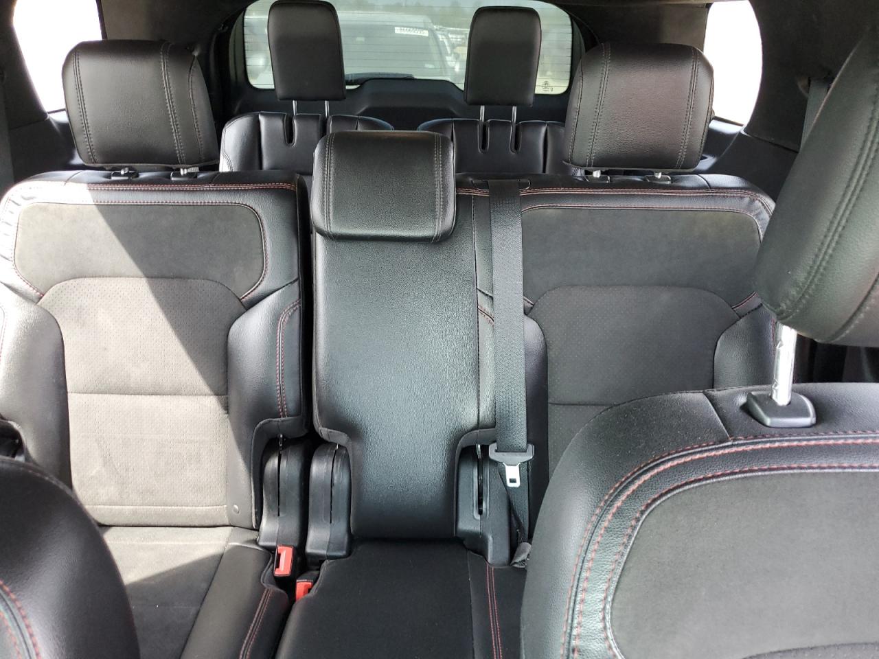 Ford Explorer Xlt Image 4