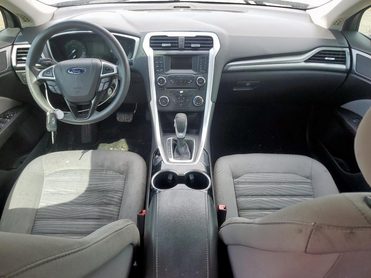 Ford Fusion S Image 13