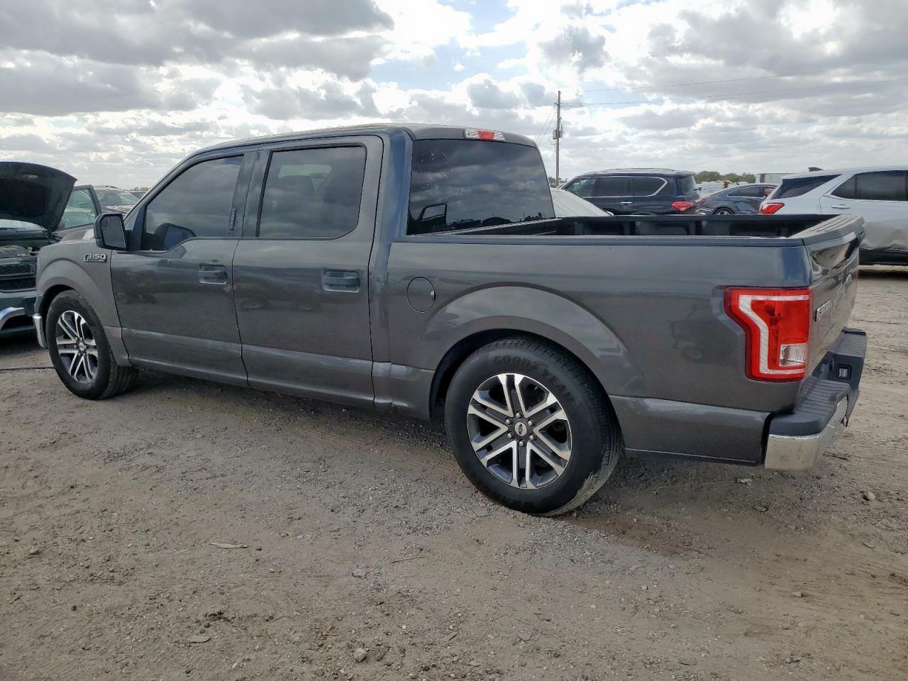 Ford F-150 Supercrew Image 11