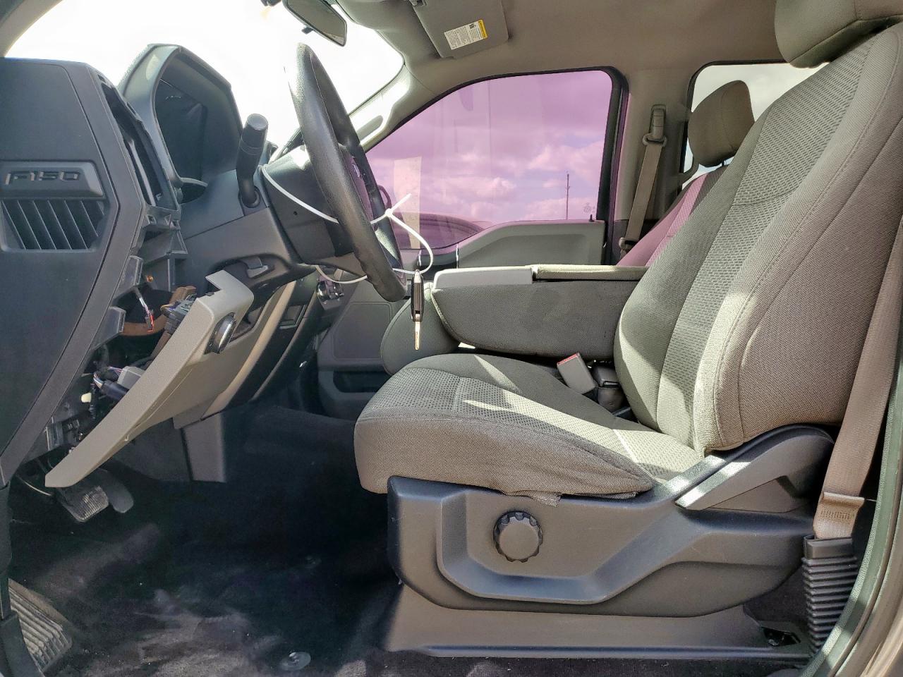 Ford F-150 Supercrew Image 5