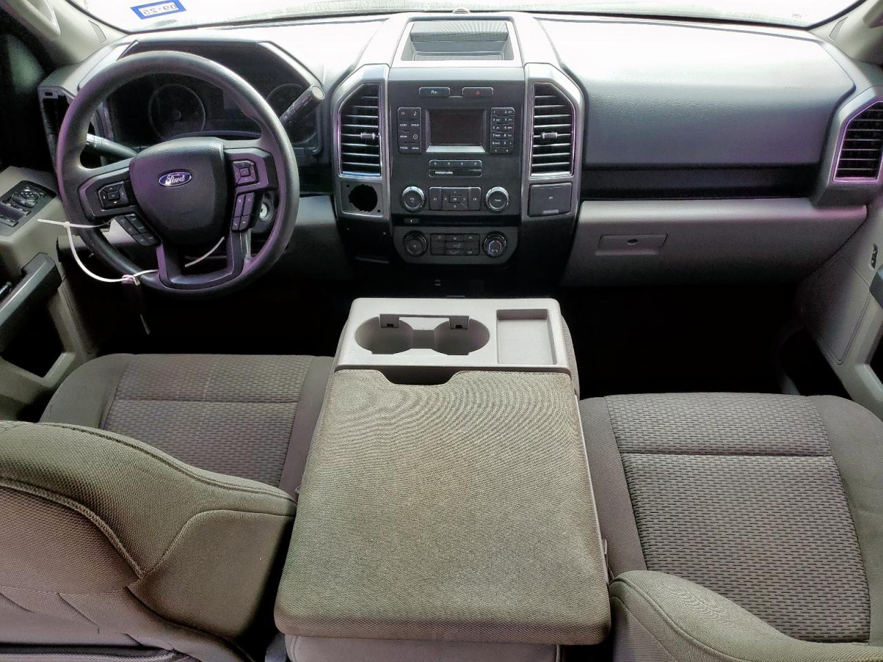 Ford F-150 Supercrew Image 8