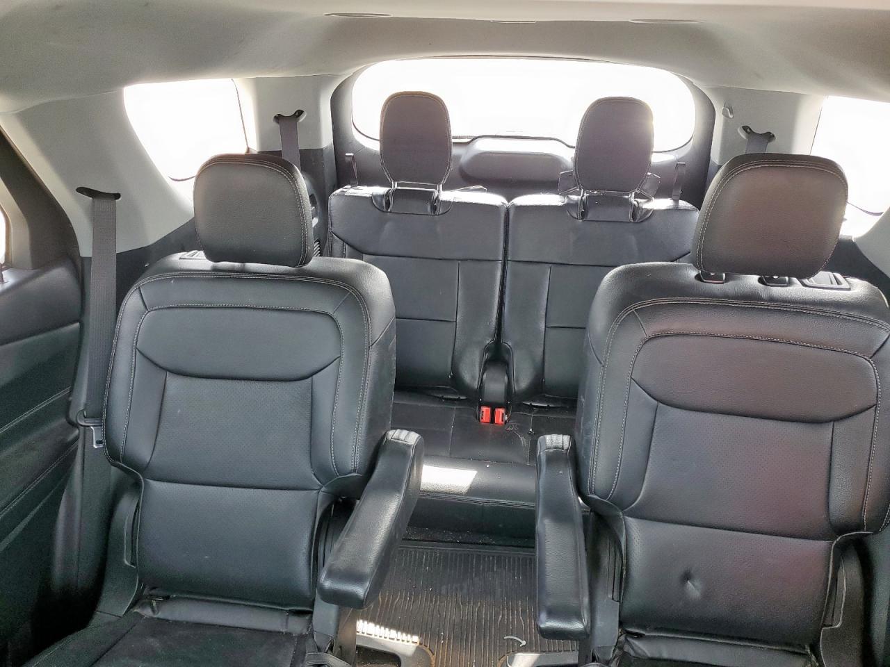 Ford Explorer Xlt Image 7