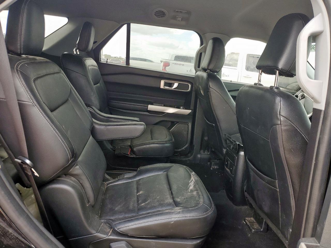 Ford Explorer Xlt Image 4