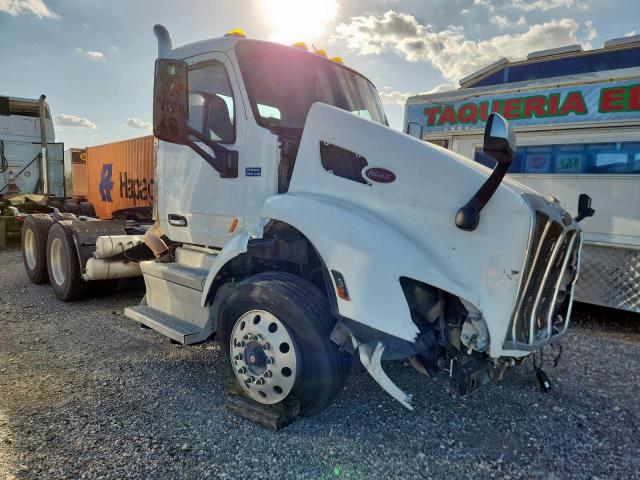  Salvage Peterbilt Tractor 579