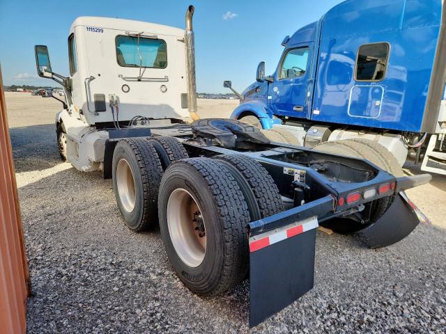 Peterbilt Tractor 579 Image 9