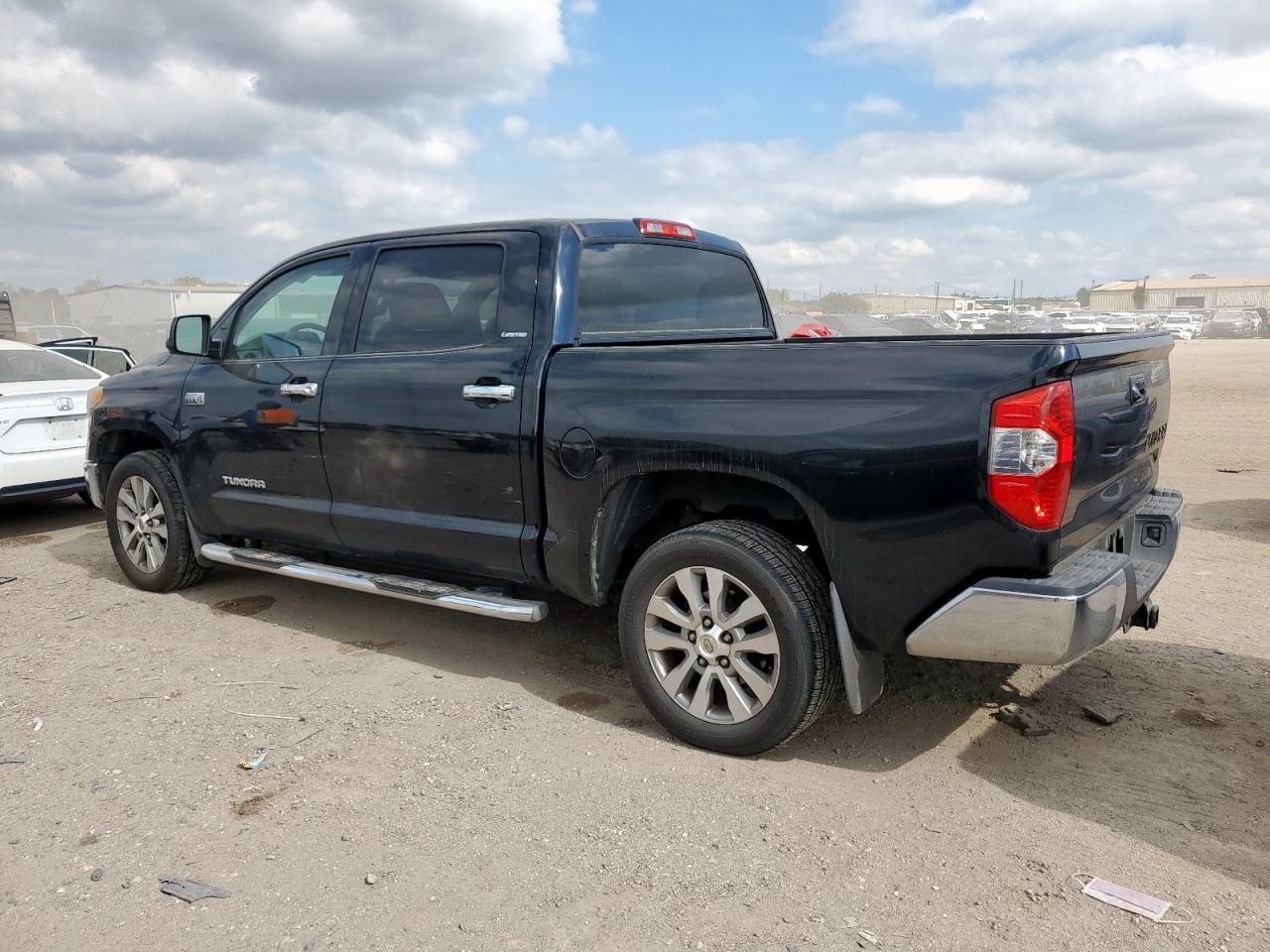 Toyota Tundra Crewmax Limited Image 2