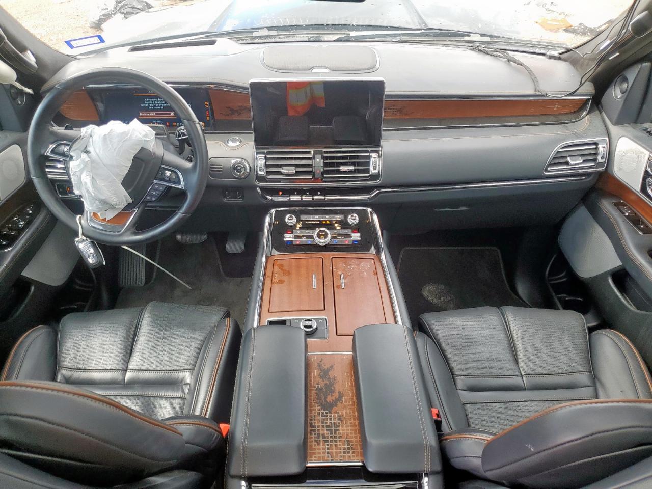 Lincoln Navigator L Black Label Image 7