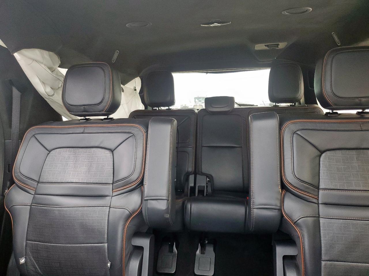 Lincoln Navigator L Black Label Image 10