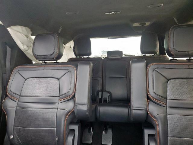 Lincoln Navigator L Black Label Image 10