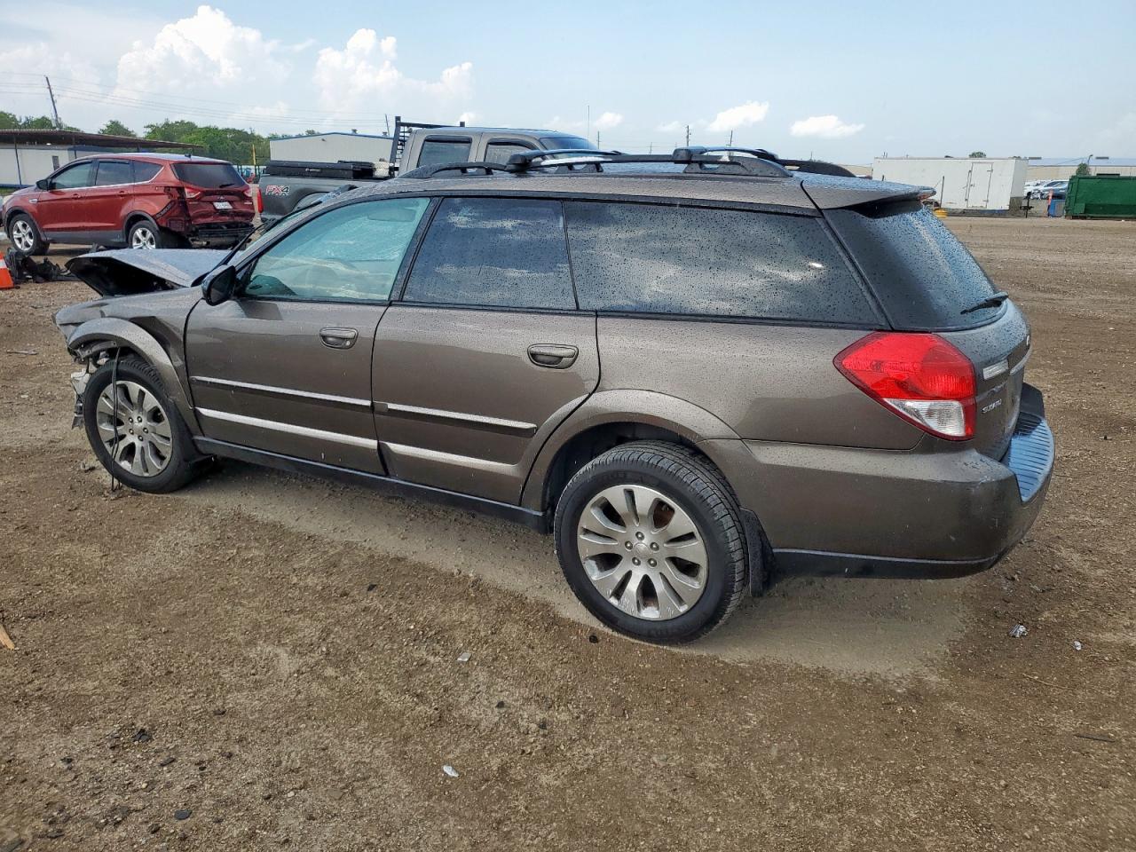 Subaru Outback 2.5i Limited Image 2