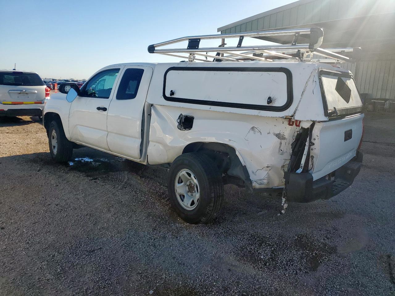 Toyota Tacoma Access Cab Image 10