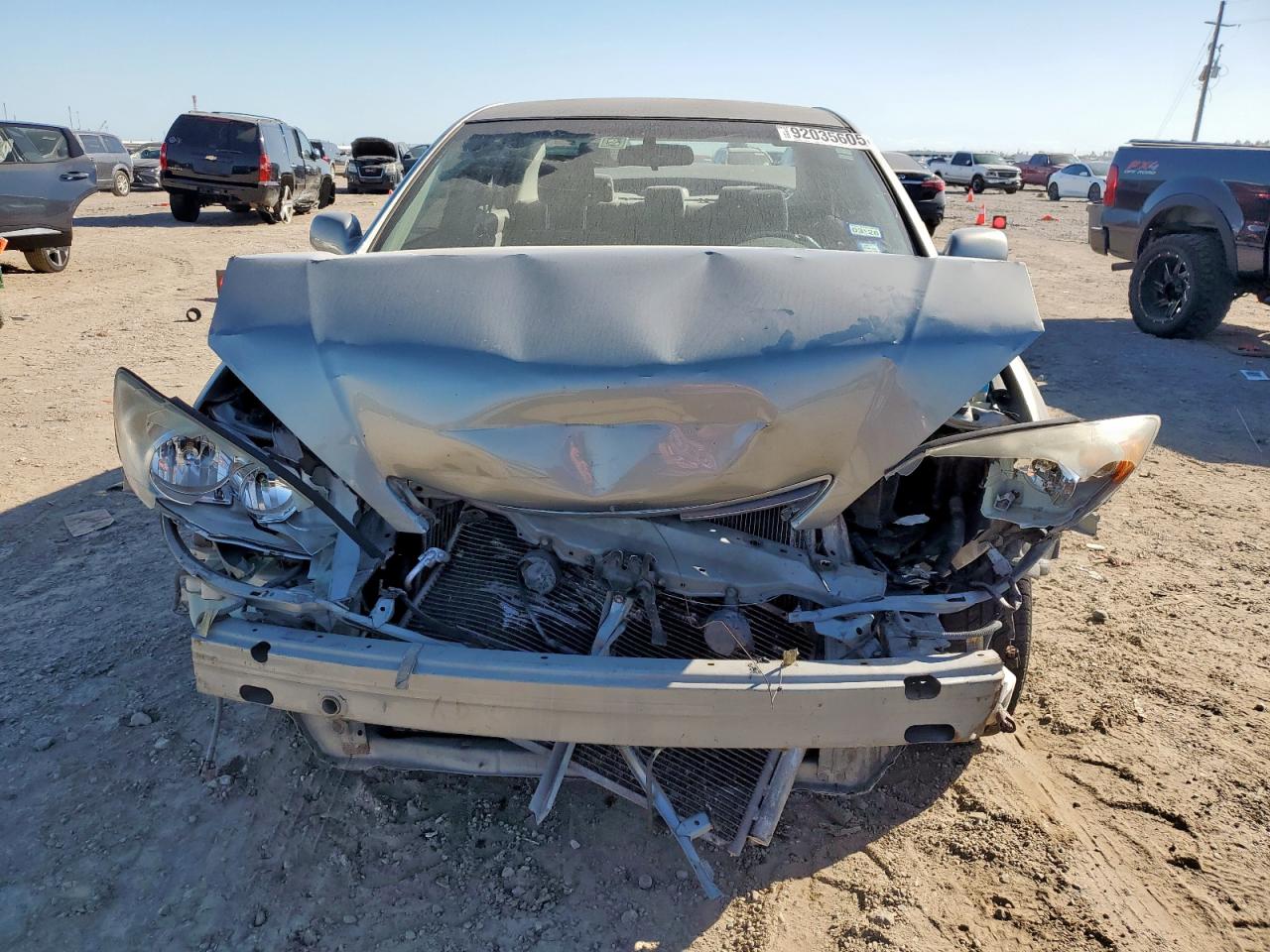 Toyota Camry Le Image 7