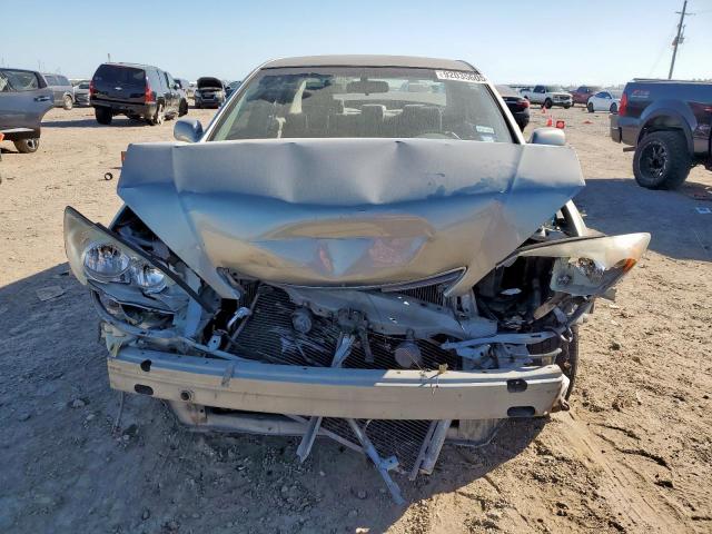 Toyota Camry Le Image 7