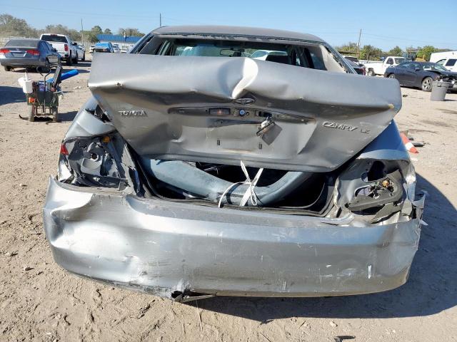 Toyota Camry Le Image 5