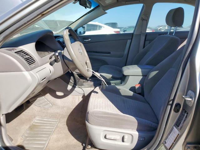 Toyota Camry Le Image 6