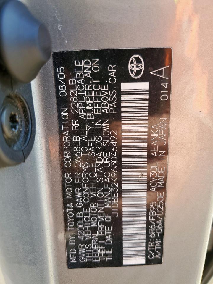 Toyota Camry Le Image 10