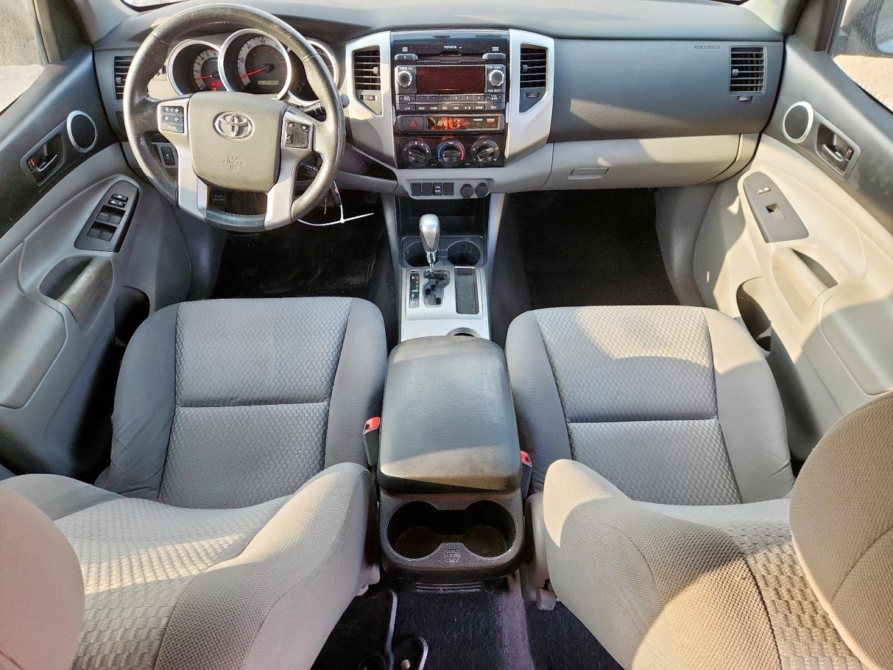 Toyota Tacoma Double Cab Prerunner Image 6