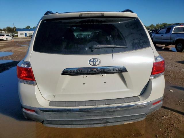 Toyota Highlander Base Image 3